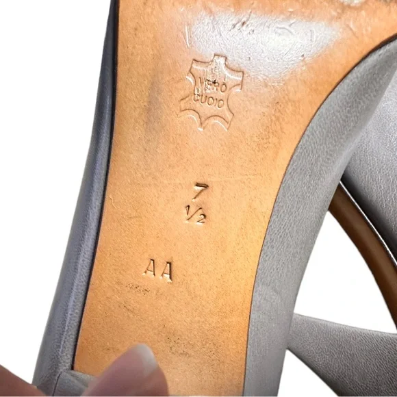 VINTAGE BRUNO MAGLI GREY LEATHER PUMPS W/BOW ACCENT (SZ 7AA) - Picture 10 of 12